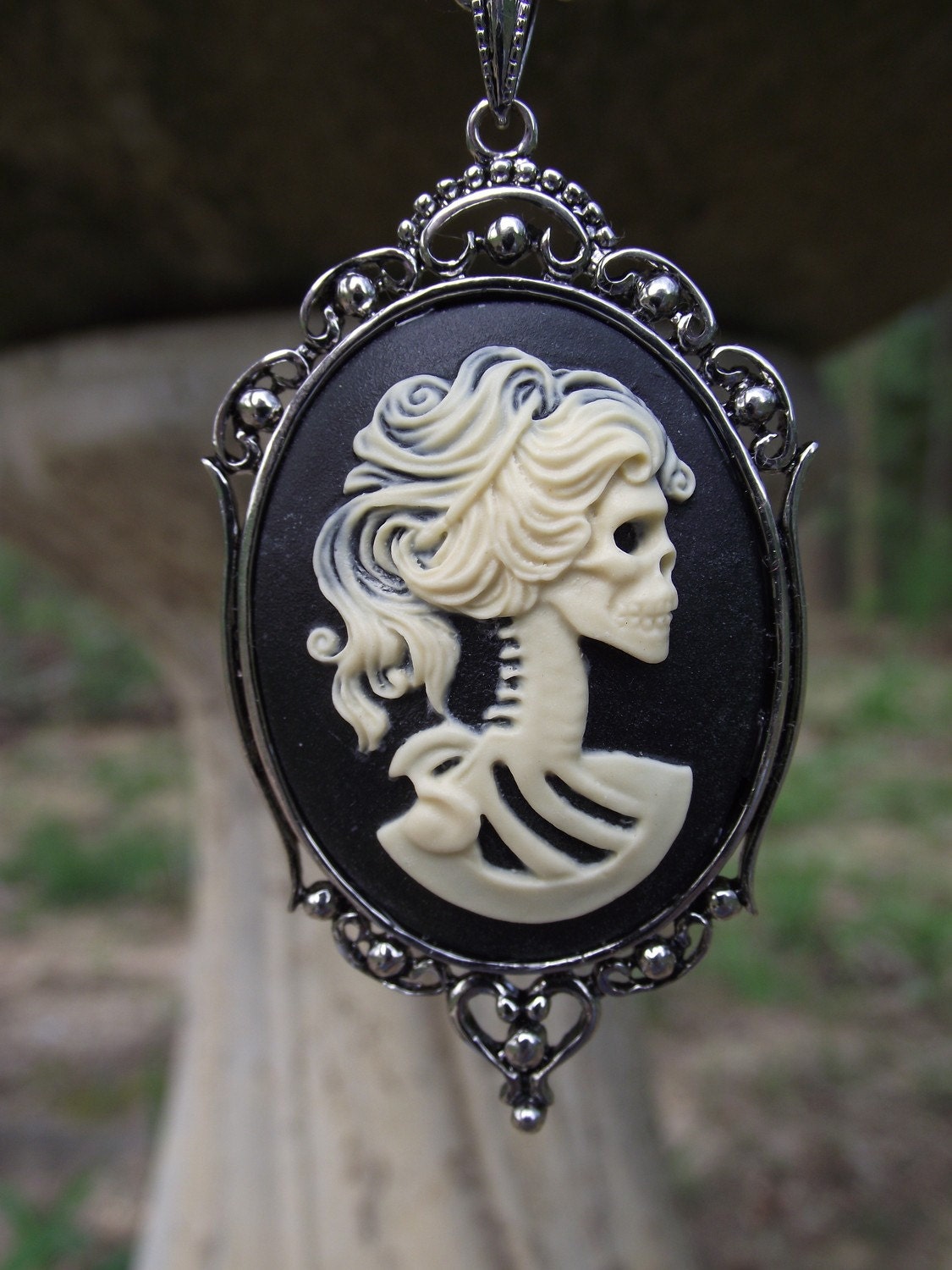 Belle Morte - Skeleton Cameo Necklace