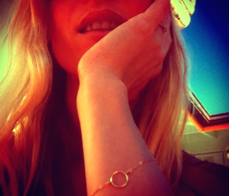 A Simple Circle Bracelet