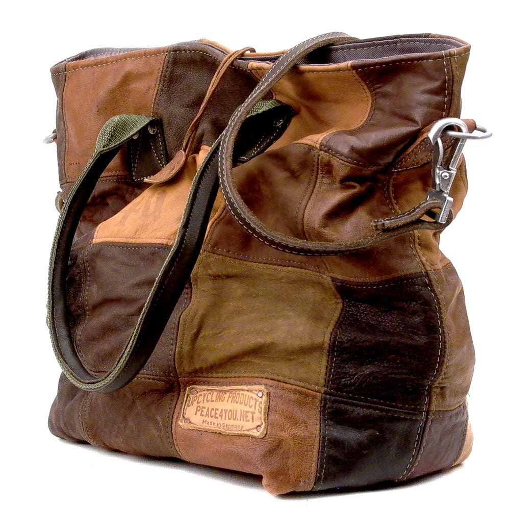 Distressed Leather Tote // Upcycled and Handmade by peace4you - Model leo-2109