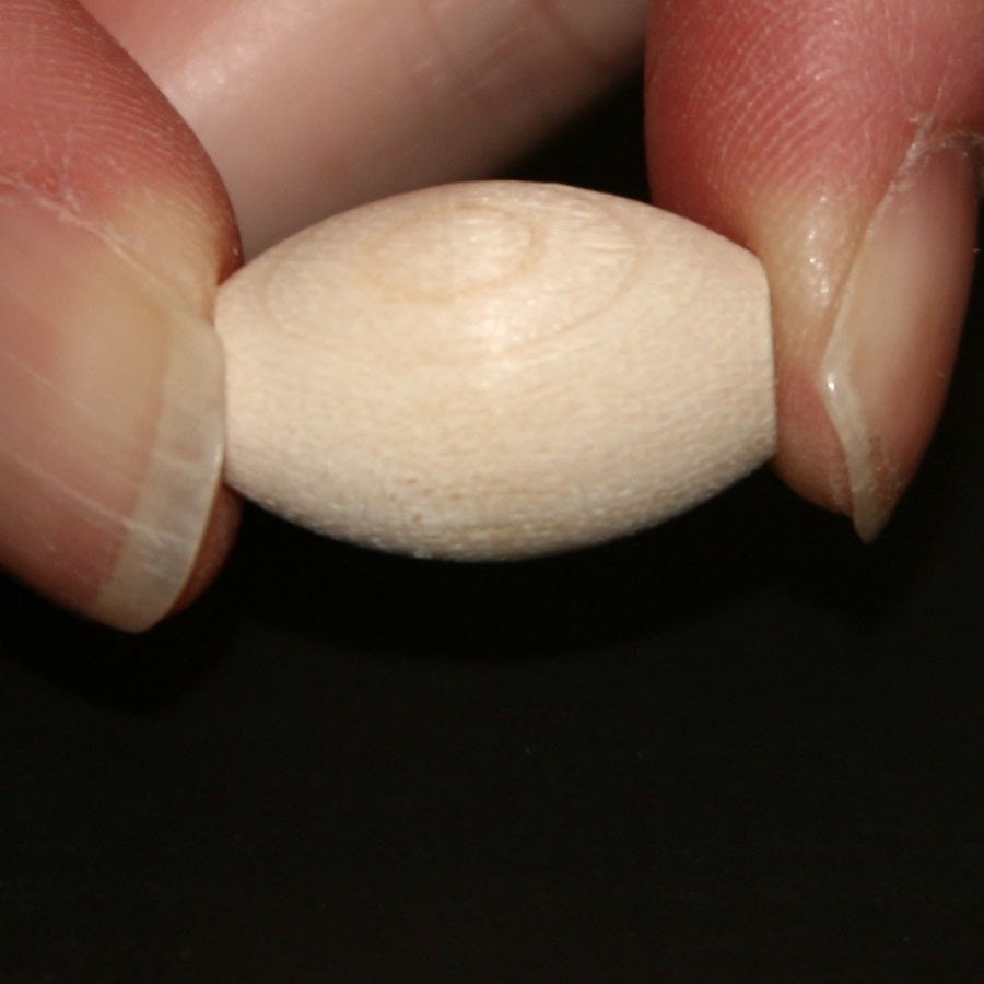 26 - Bead Oval - 1/2 inch with 5/32 hole unfinished wood (WW-BE2020)