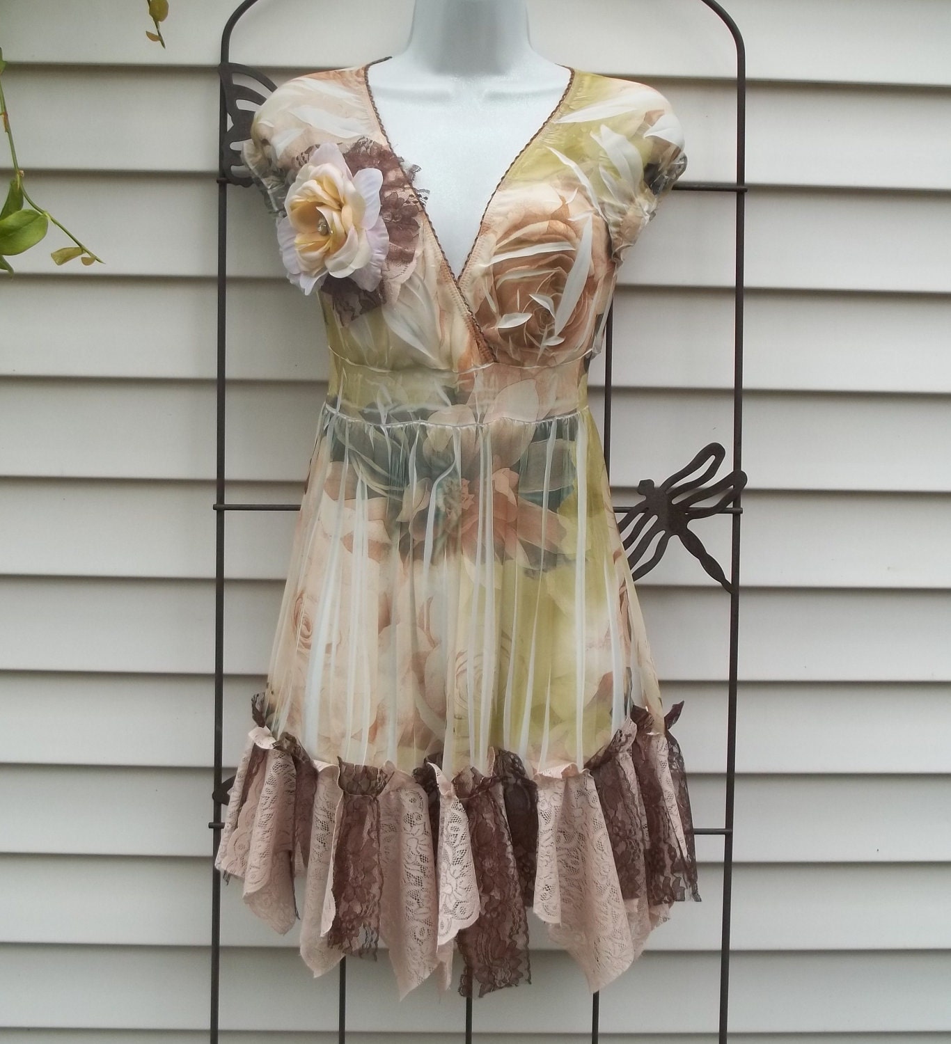 Upcycled Dress Tunic Altered Refashioned Shabby Boho Cowgirl Chic Floral Tan Lace With Rose Flower Brooch Size S