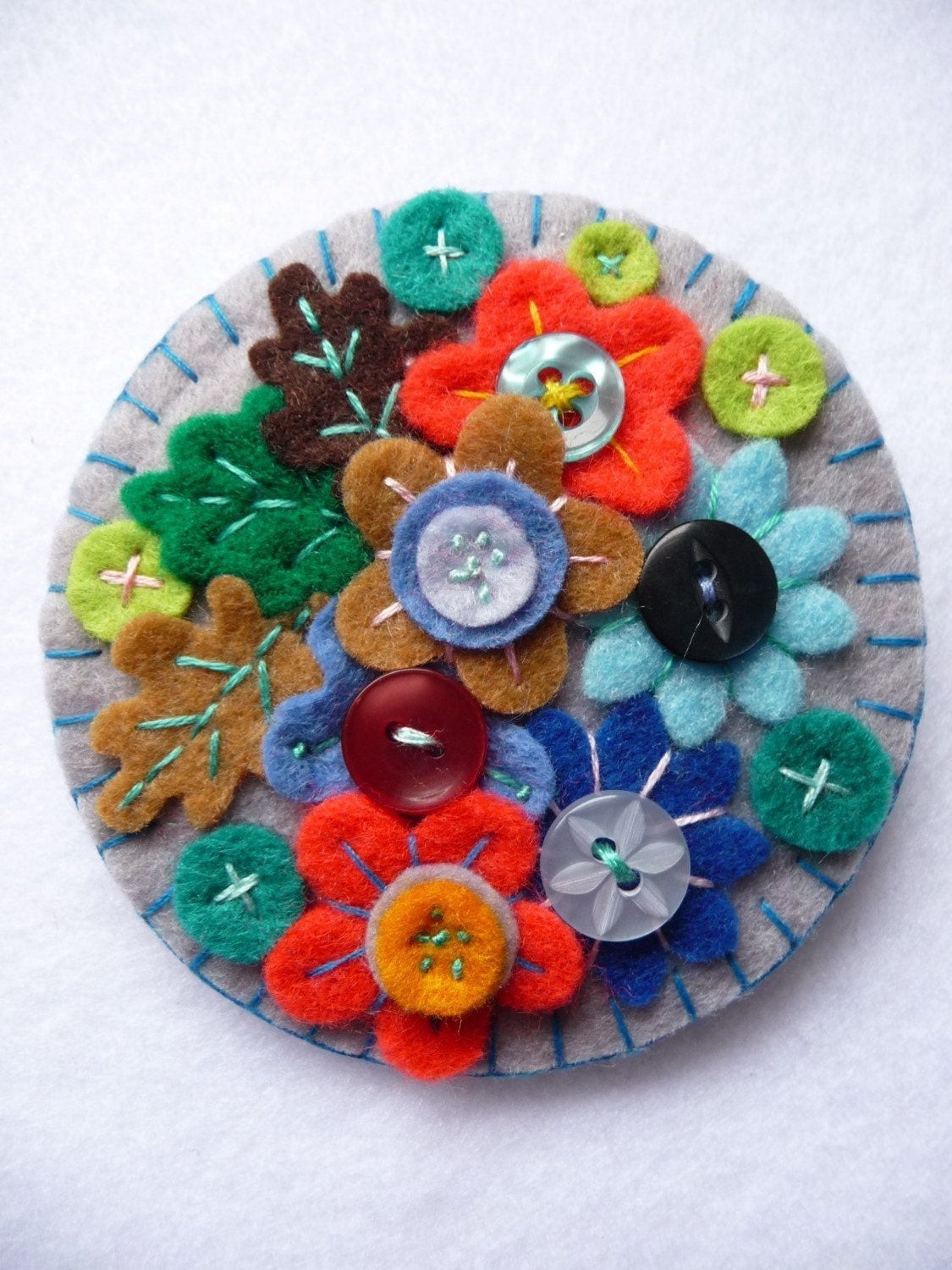 ES353 -  Japanese Art Inspired Handmade Felt Brooch - Grey