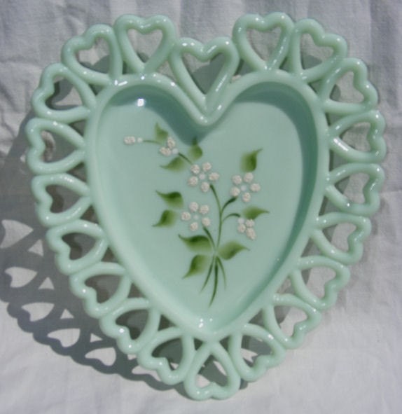 Vintage Westmoreland Green Milk Glass Heart Dish Mothers Day