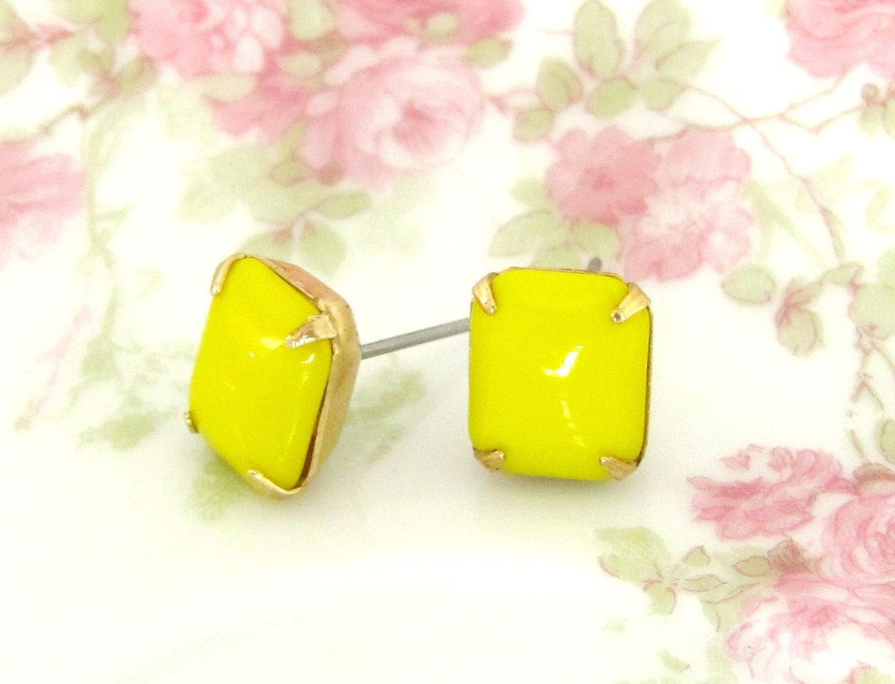 Vintage Bright Yelow Glass Jewel Post Earrings