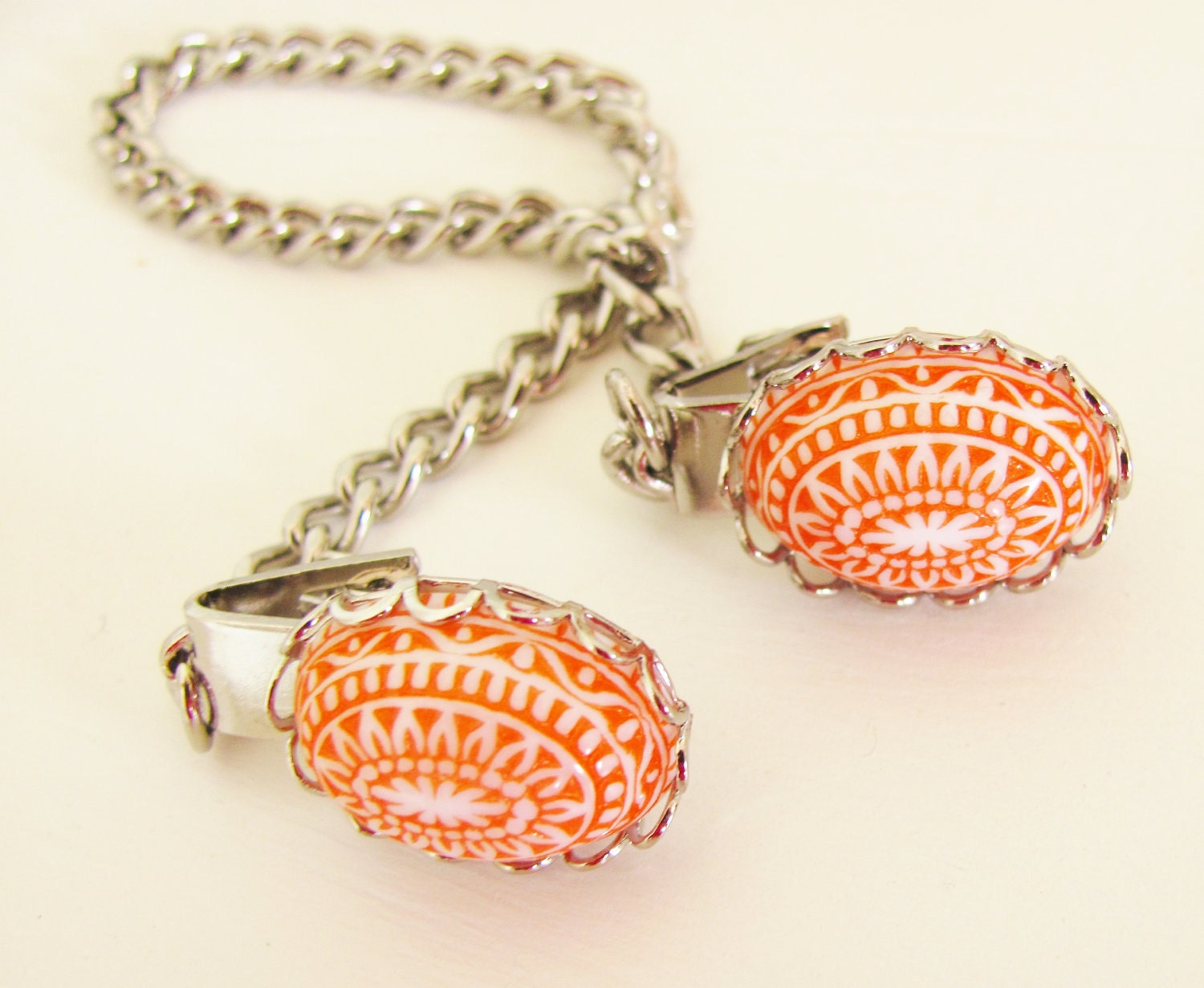 Vintage Tangerine Orange Mosaic Silver Scallop Sweater Guard Clip