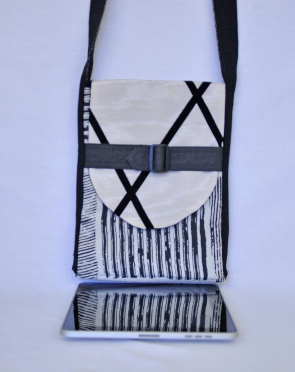 50% OFF and Free Shipping Eco Padded iPad/Tablet/Netbook Case with Shoulder Strap in Black and White with Belt