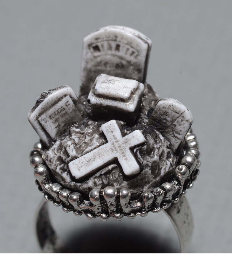 Halloween  Ring - Creepy Old  Victorian Cemetery Style Ring with Tombstones - Zombie  Vampire