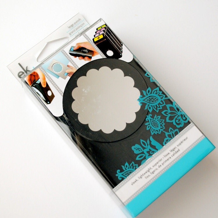 PUNCH EK Success - Large 2" SCALLOPED Circle