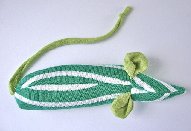 Striped mouse organic catnip toy
