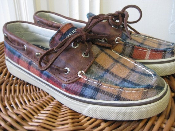 multi colored sperrys