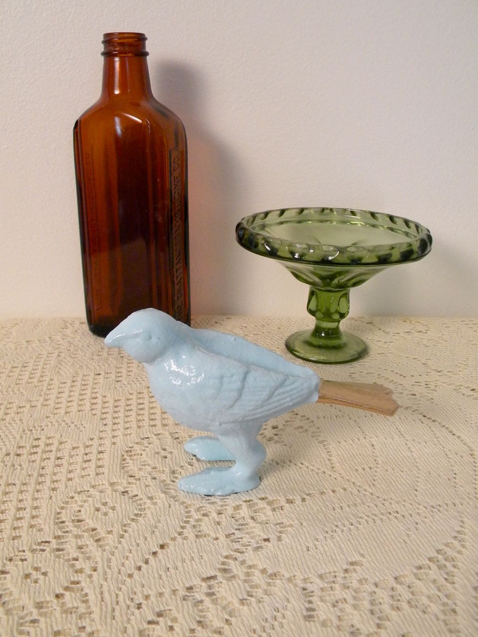 sparrow paperweight, pale blue