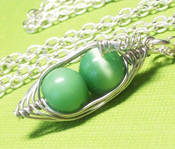 Two Peas In A Pod Silver Necklace 2, 3 Or 4 Peas. Ideal For Friends Family Or Mothers