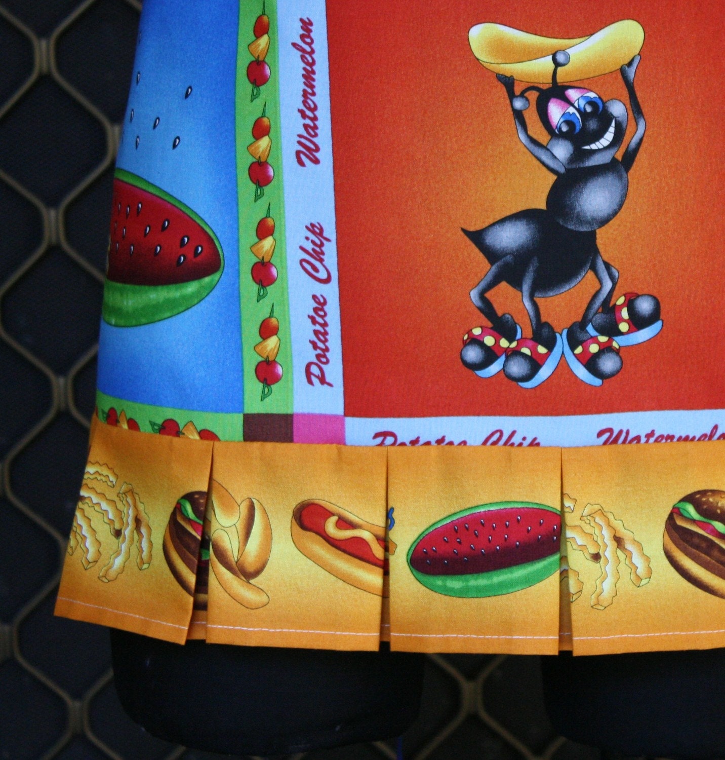 Child's Apron in Cute Ant Fabric - Size LARGE