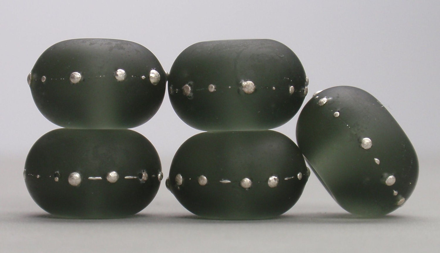 reserved - Etched grey meets silver wire - 5 handmade lampwork beads