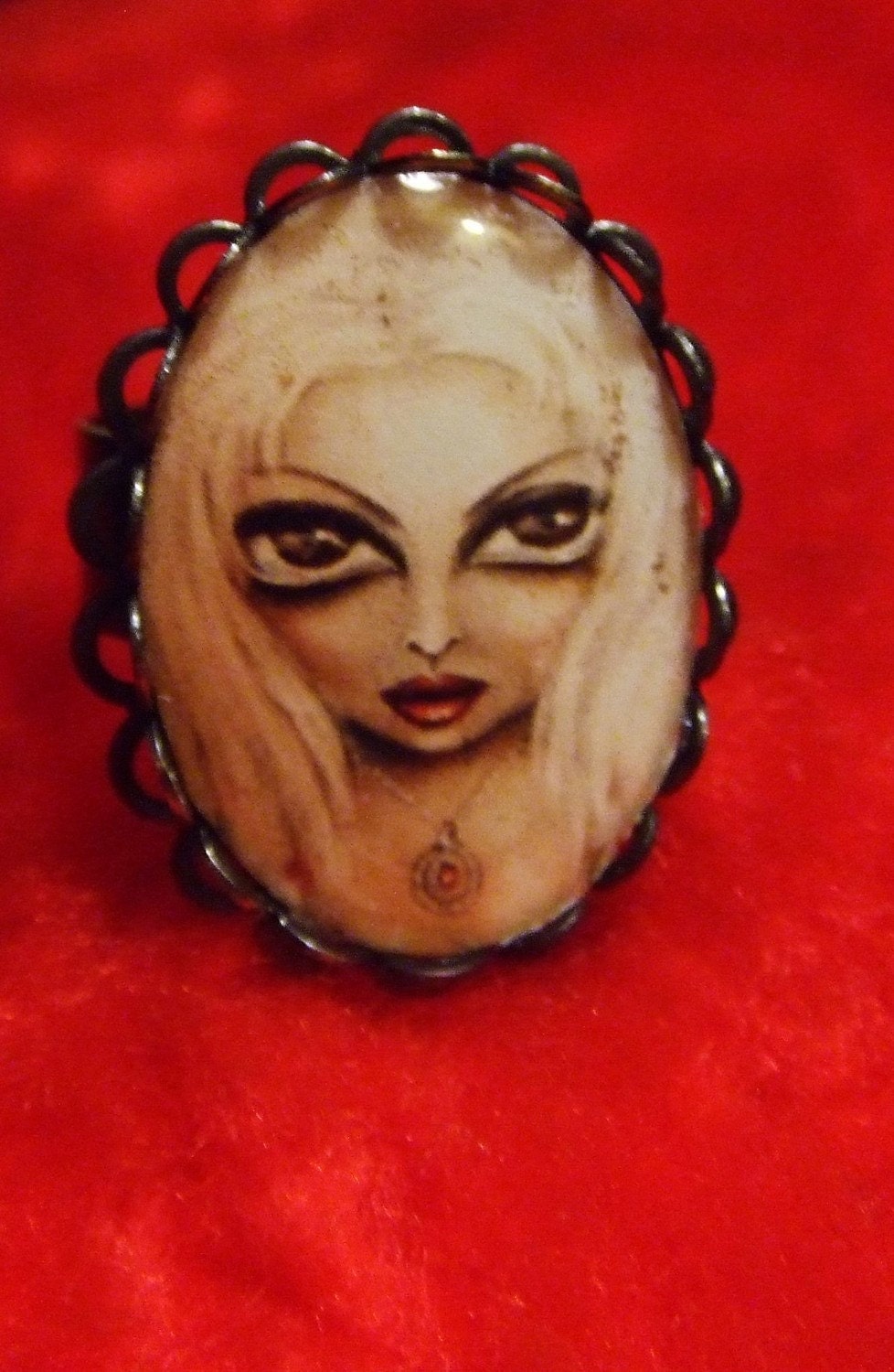 LAWANDA big eye gothic pin up seductive blond adjustable RING by Nina Friday