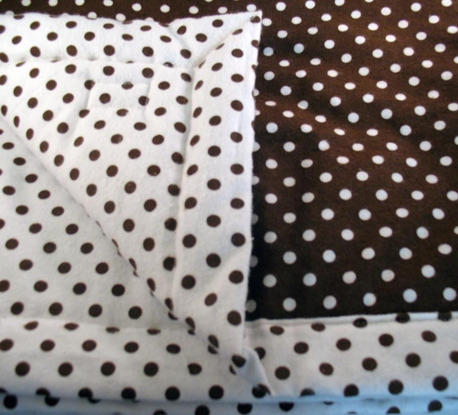 Dot dot Printed Cotton Baby to Toddler Large Padded Blanket with Two Wipe Wash cloths