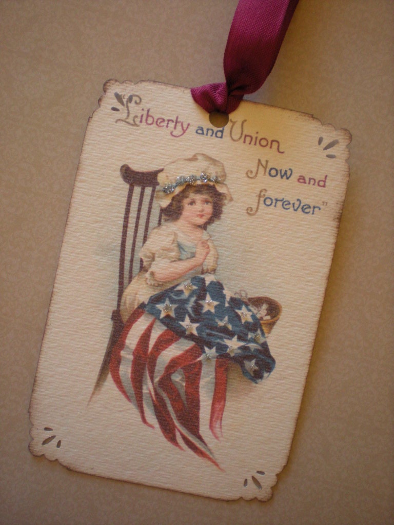4th July tags / Patriotic set of 4 with German glass glitter  /  051