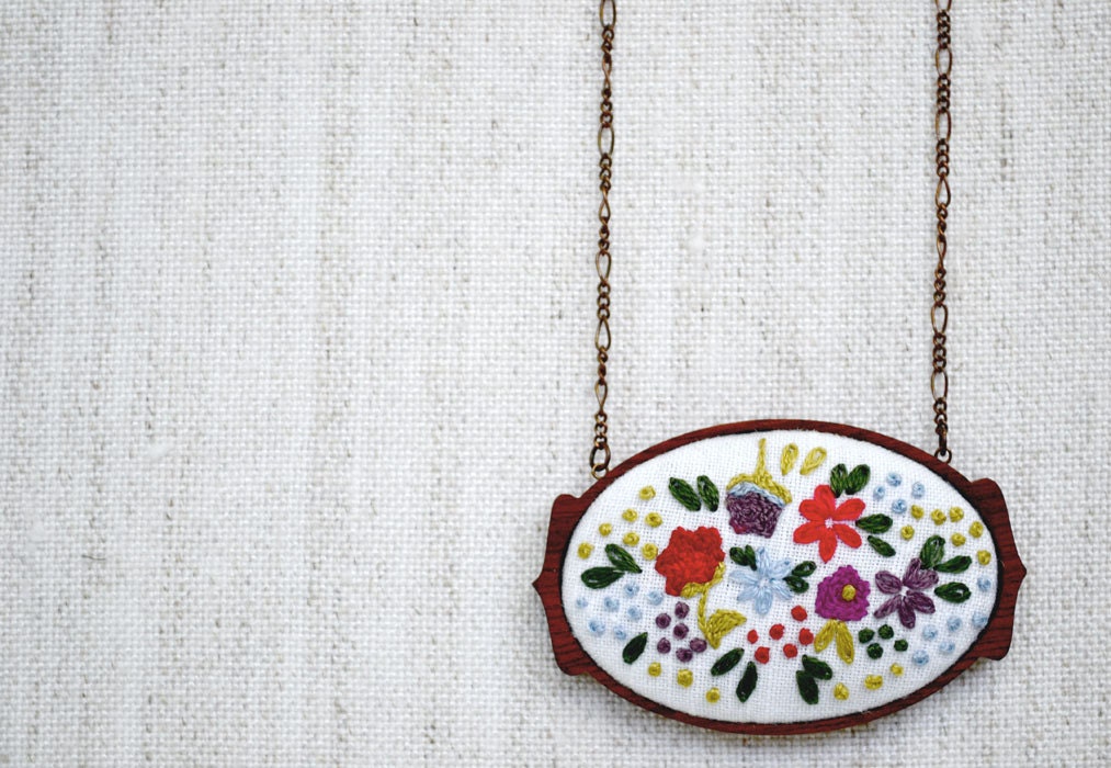 Flower Garden - oval embroidery necklace