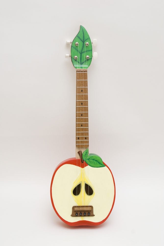 Apple ukulele  4 string