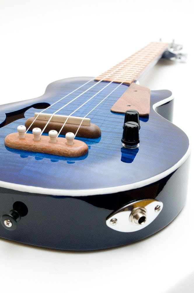 Les Paul style Tenor ukulele blue burst semi-hollow electric