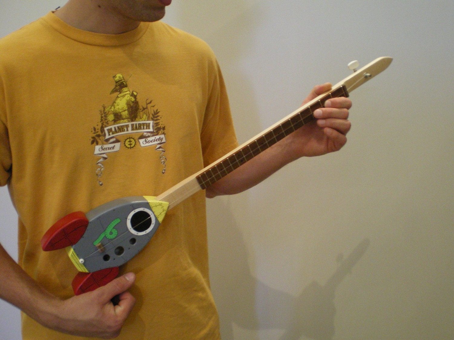 Rock- IT      ----one string guitar---