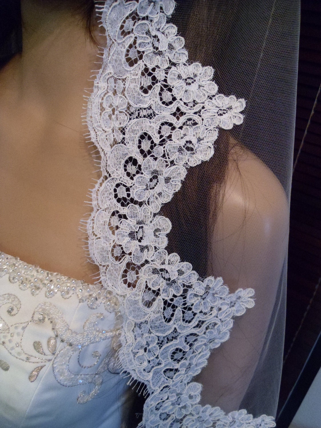 Ready to Ship MANTILLA with 4 inch  French Alencon Off-White Fingertip