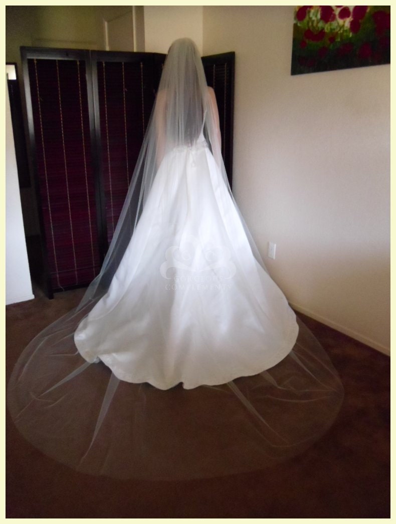 Single Tier Cathedral Bridal Veil Cut Edge Extra Fullness