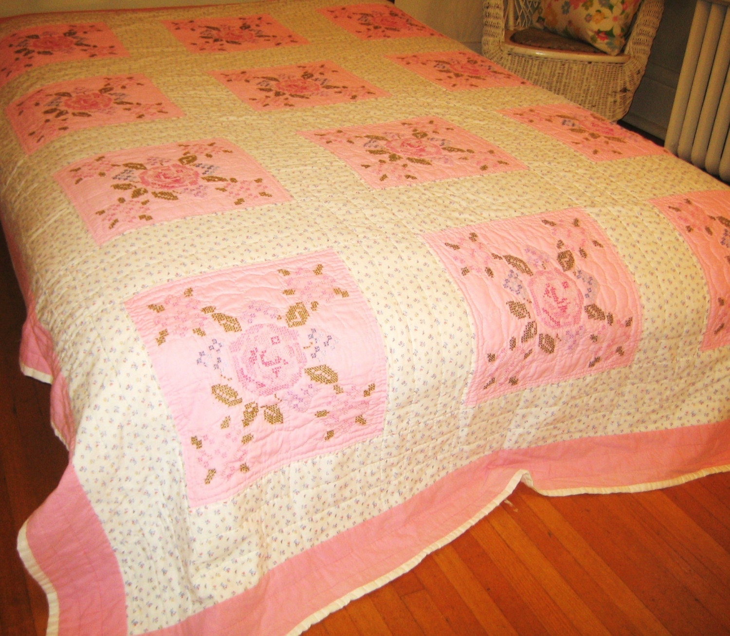 Vintage quilt  pink roses 1950s