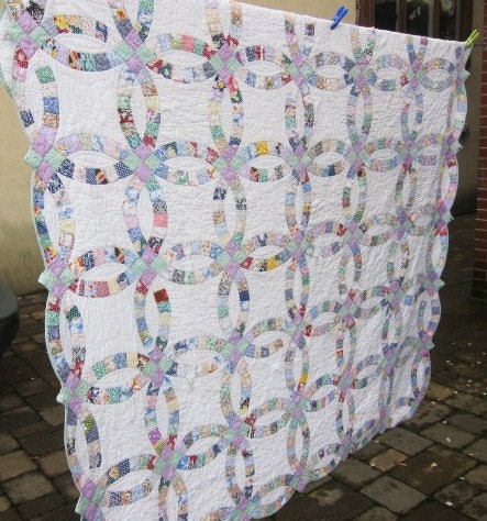 wedding ring 1930s antique quilt.