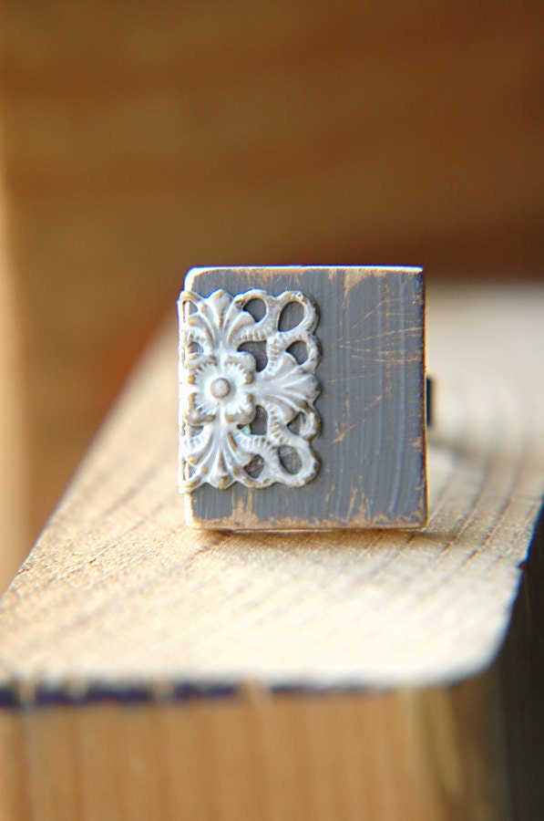 Cottage Chic Adjustable Filigree Ring - The Grey Cottage.
