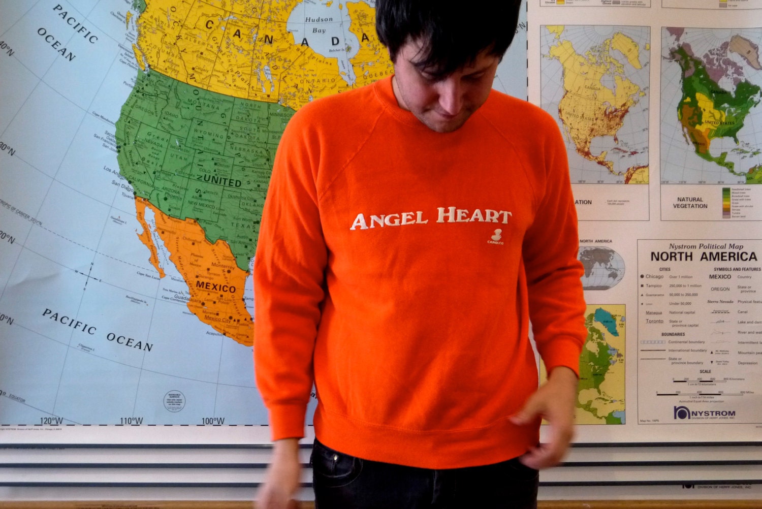 Vintage Sweatshirt Angel Heart Orange Medium Men's Pullover