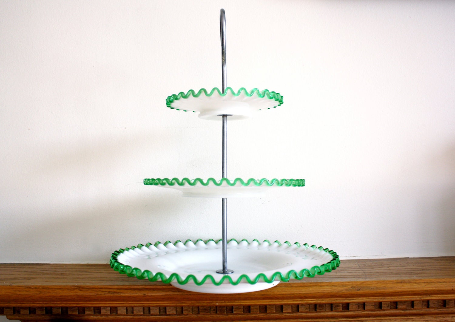 Antique Fenton Emerald Crest 3 tier serving tower Tidbit Green Wedding 1950s