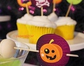 Halloween Cupcake Toppers or Circle Tags Printable PDF  -  Use for cupcake toppers round or square, collage sheets or mini cards 0052