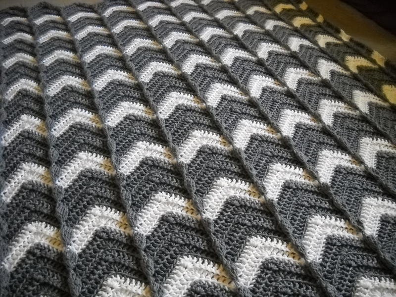 Sale Heather Grey Zig Zag Chevron Afghan