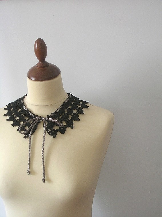 Black Lace Collar Necklace