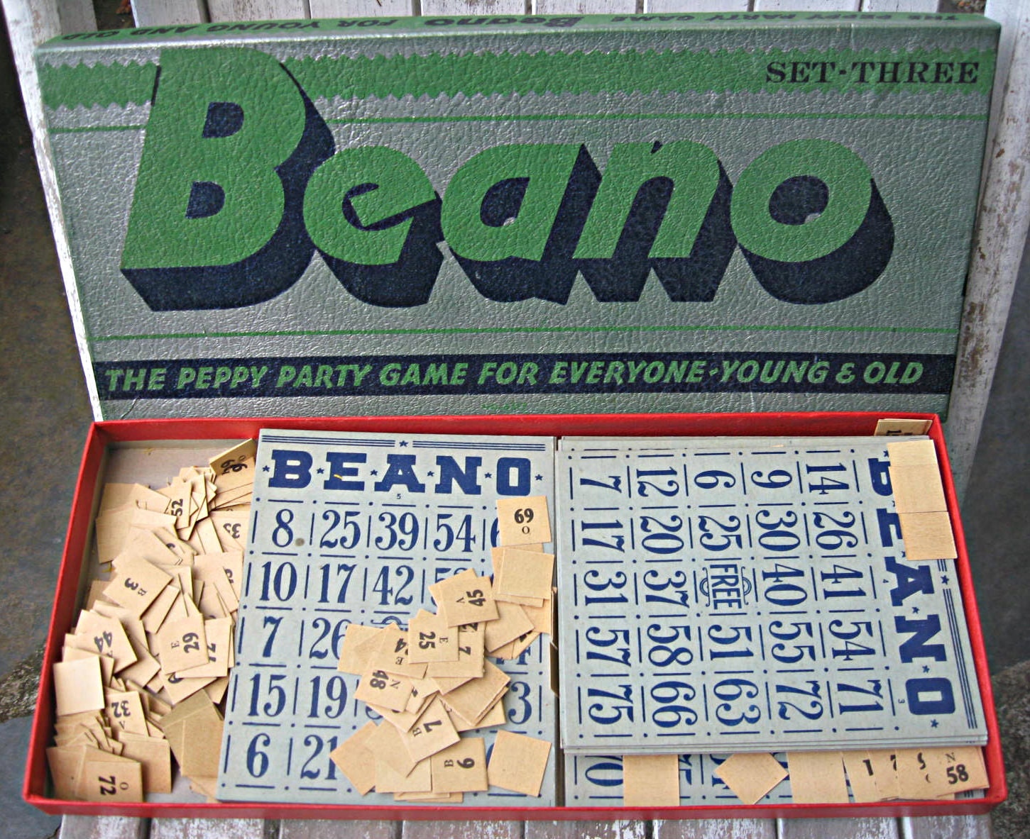 Vintage Beano game, complete with instructions, great box