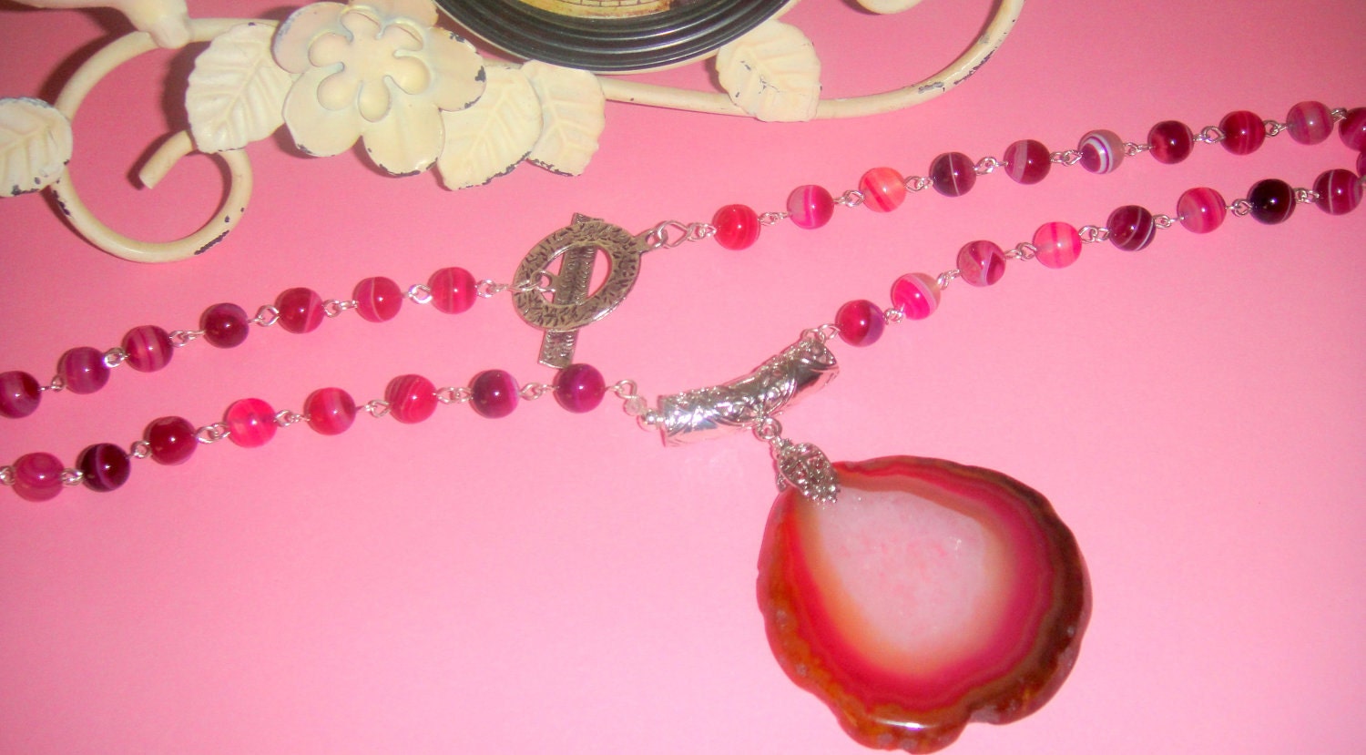 Bulls Eye     (Agate Necklace)