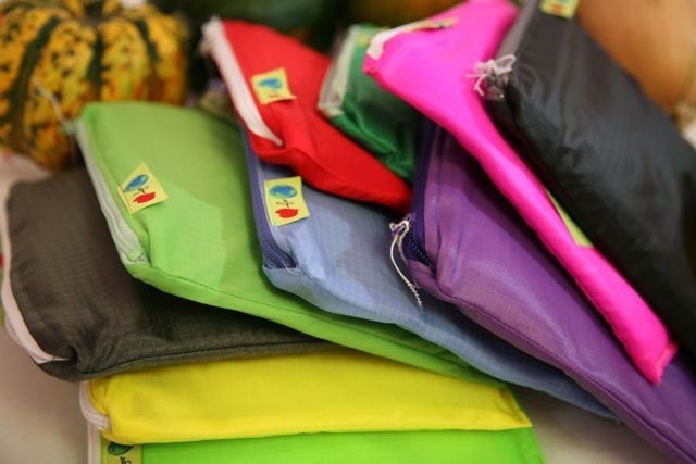 Reg. size Reusable Snack bag Zip it  lunchbox many colors available