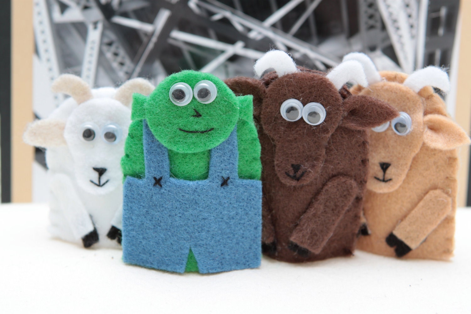 The Three Billy Goats Gruff - finger puppet set