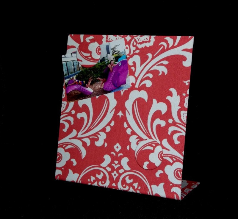 Magnetic Board Coral Traditions for Special Photos - Freestanding Desktop or Countertop