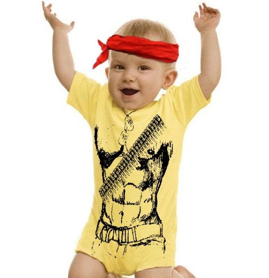 FUNNY rambo army muscle man 6m 12m 18m 24 2T bullet gun belt 6 pack abs tee shirt 80s Shirt military army cop gag gift tshirt boy romper NEW