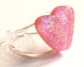 Small pink sparkling heart - Resin ring all sizes