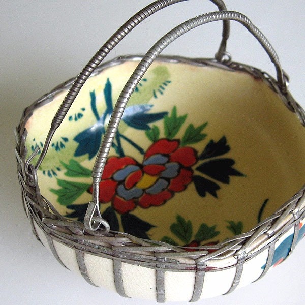 Ceramic Bowl Basket Weaving Wire Handles Vintage Flowers