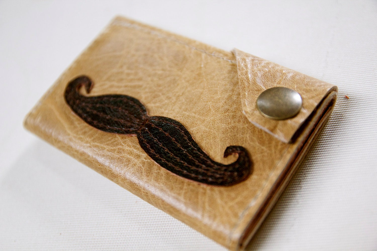 Mustache Leather Wallet "the Dave" in Tan