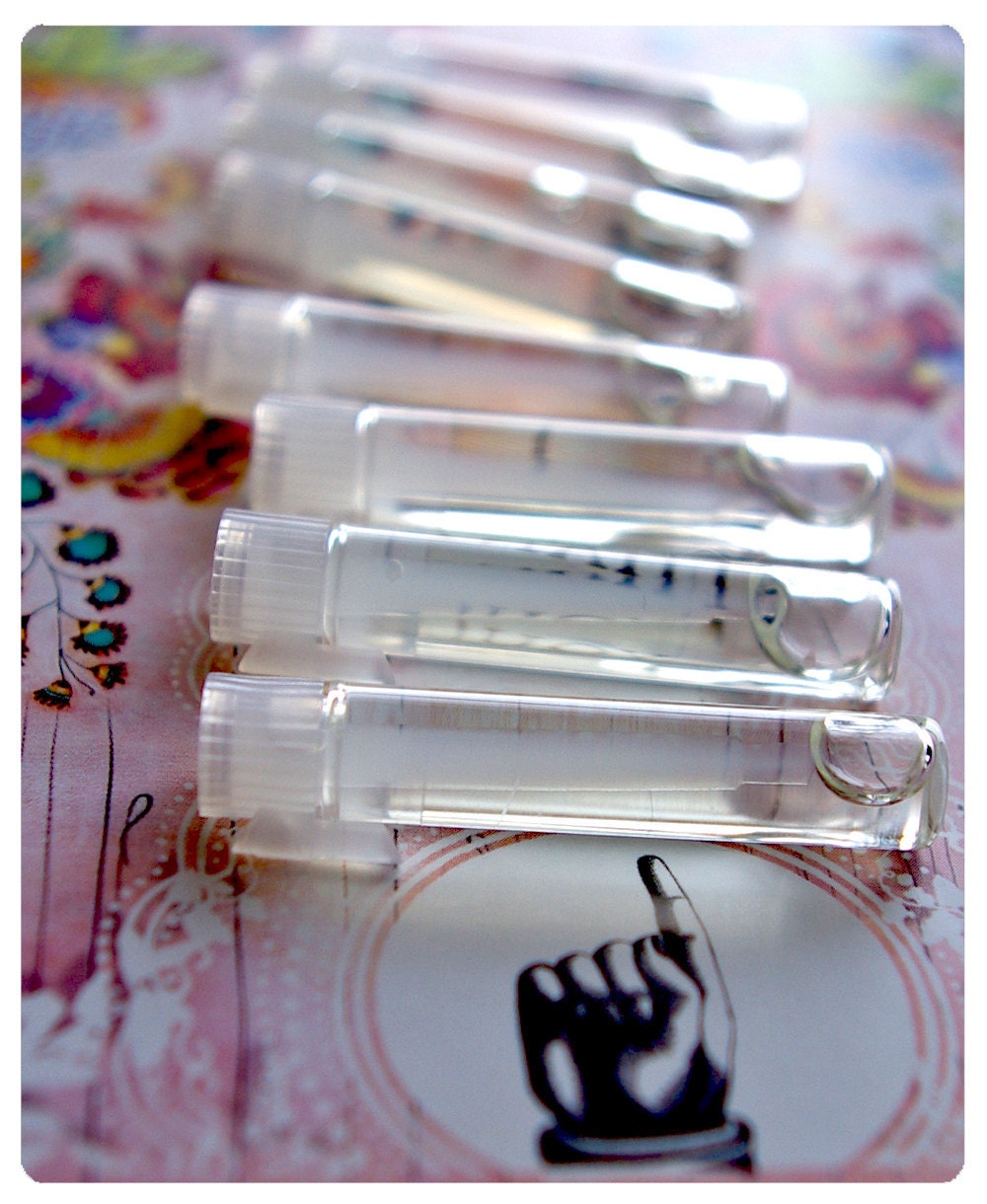 7 vials of wonder in dapper parchment envelope - the ever so fantastico couture perfume lucky 7 sampler pack - you pick the aromas