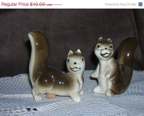 CLEARANCE SALE- Vintage Salt and Pepper Set--Lively Little Squirrels