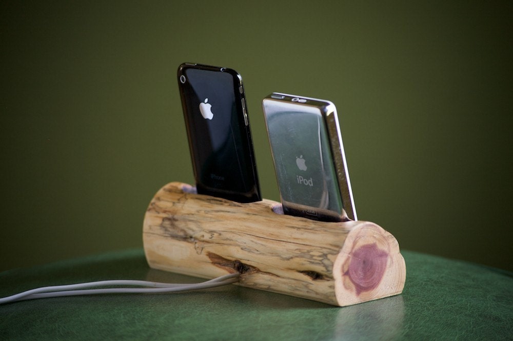 dual iphone\/ipod docking station, made to order