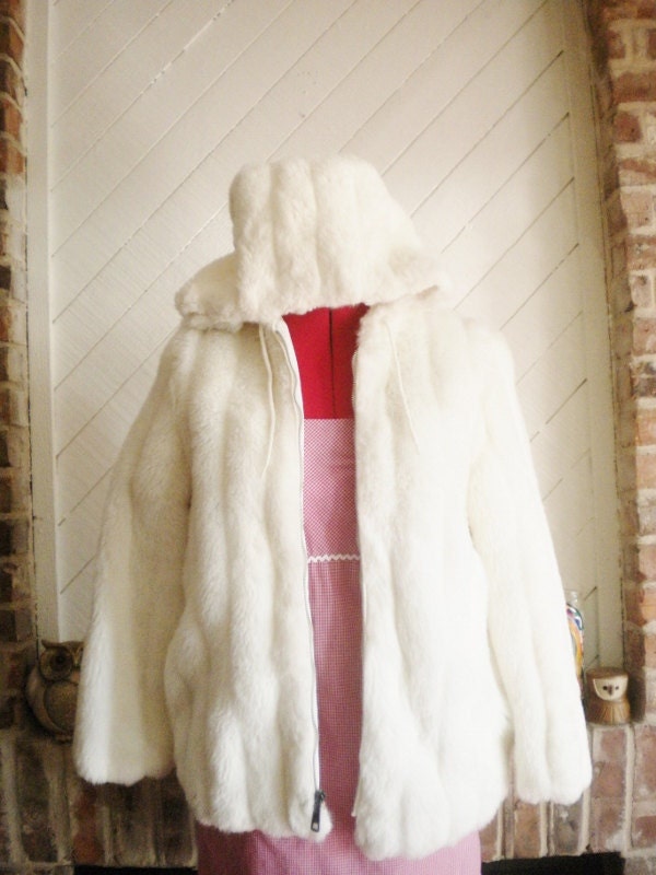80s White Faux Fur Jacket with Hoodie