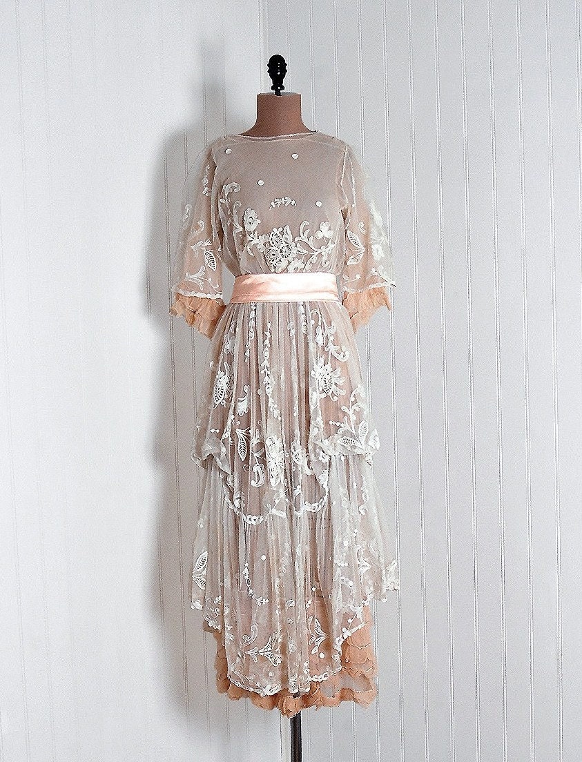 1910's Antique Vintage Ivory-White Tambour Embroidered-Net Lace and Peach Crepe-Chiffon Edwardian Scenic-Garden Couture Tiered-Ruffle Sheer French-Flapper Goddess Draped-Sides Fairy Tea-Length Wedding Party Cocktail Gown Dress