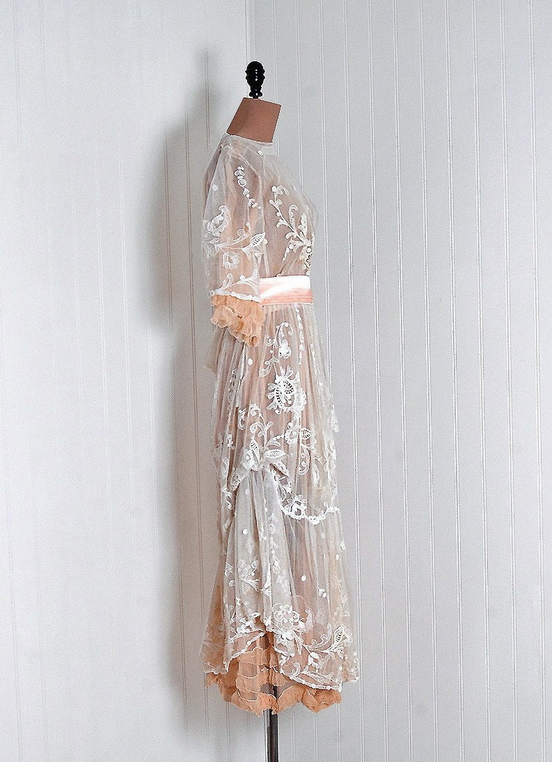 1910's Antique Vintage Ivory-White Tambour Embroidered-Net Lace and Peach Crepe-Chiffon Edwardian Scenic-Garden Couture Tiered-Ruffle Sheer French-Flapper Goddess Draped-Sides Fairy Tea-Length Wedding Party Cocktail Gown Dress